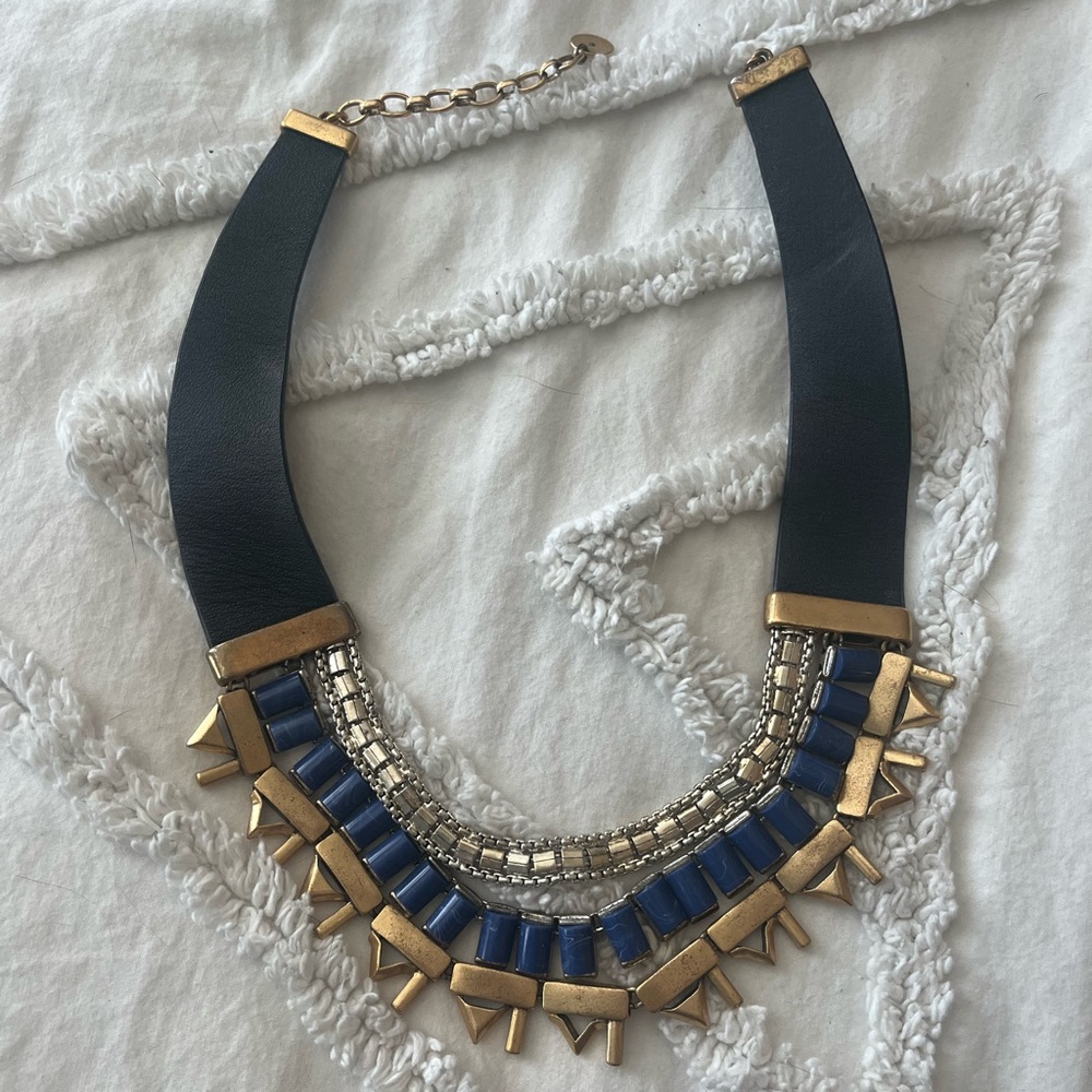 Stella & Dot bib necklace